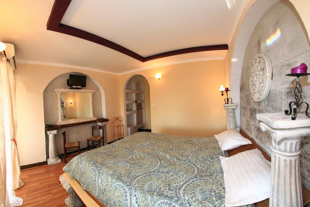 Castelul Lupilor Chimindia Ruang foto
